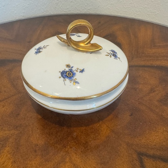 Gerold Porzellan Bavaria Elegant White and Gold Floral Trinket Box / Sugar Bowl - Picture 9 of 11